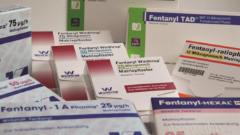 Fentanyl patch packages