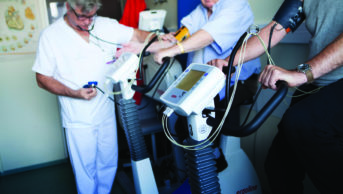 patients-engage-in-cardiac-rehabilitation