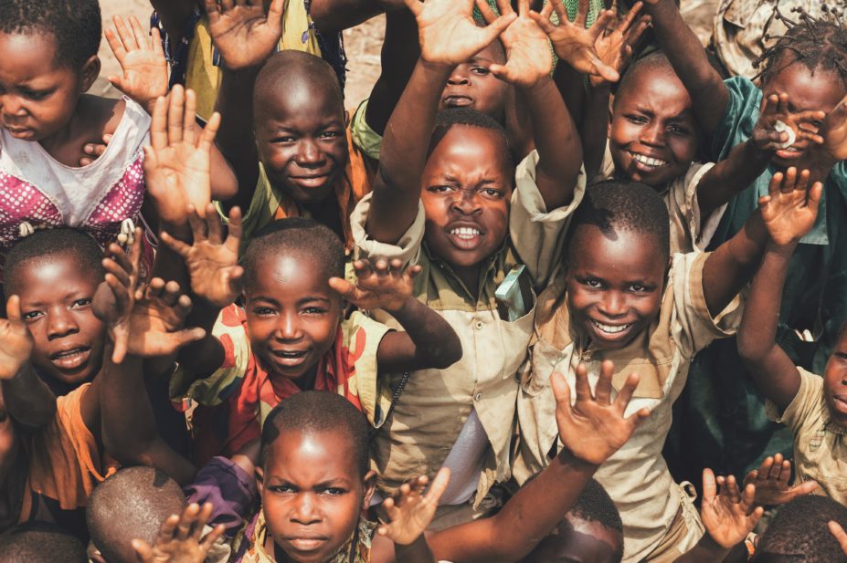 Progress towards the Millennium Development Goals (MDG) between 2000-2015 has saved millions of lives worldwide thanks in part to dramatic gains in health-related objectives, says a new UN report. In the image, happy children from Africa