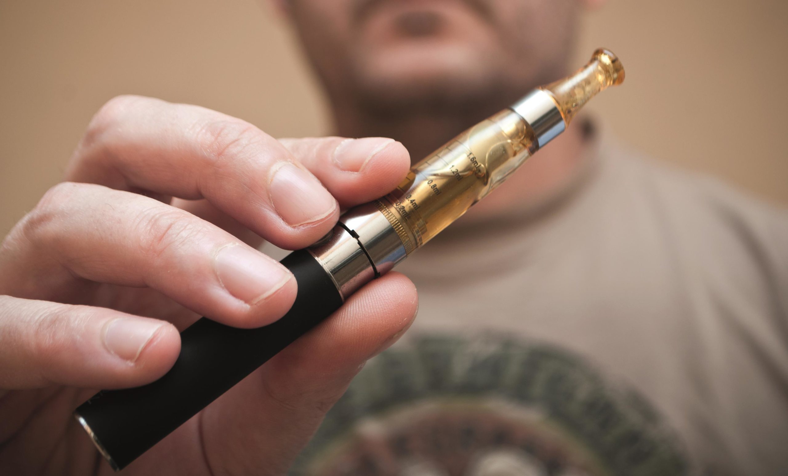 E cigarettes can be effective smoking cessation aids Cochrane