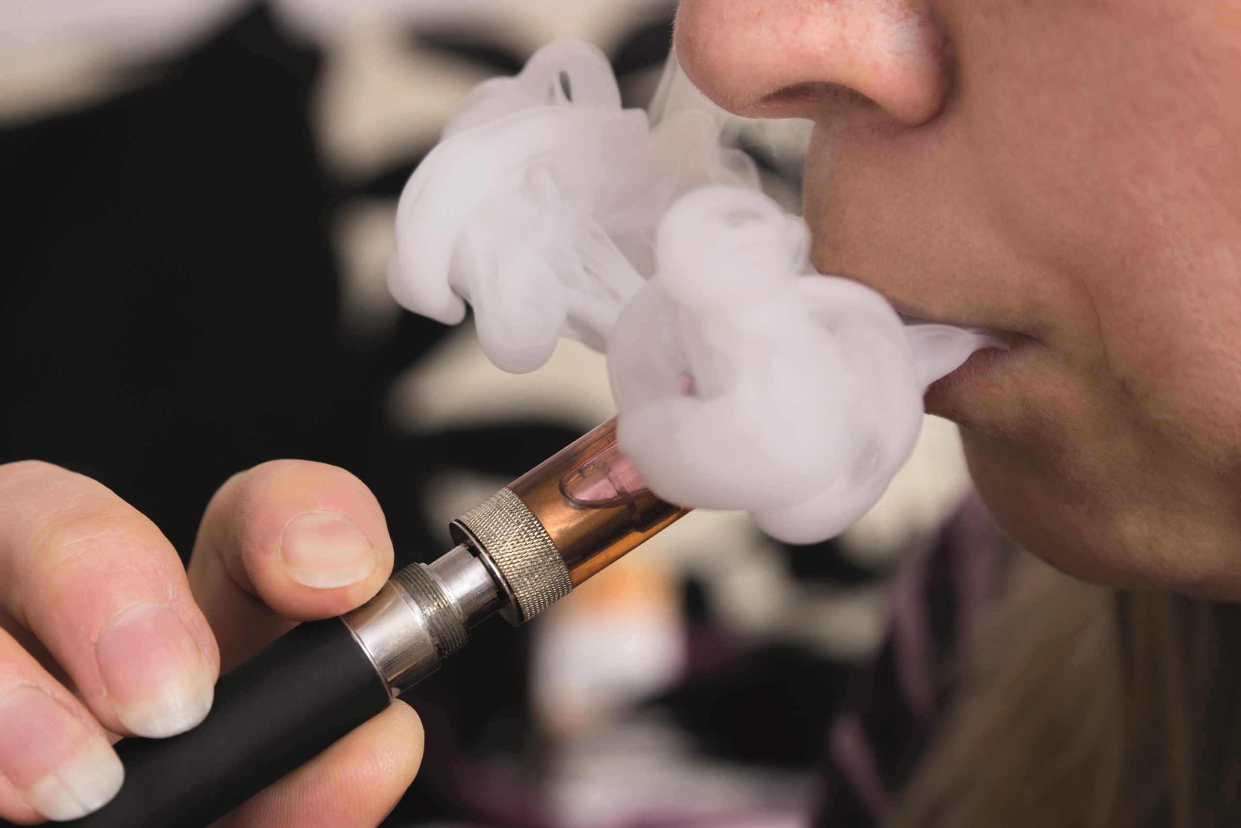 Teen vaping rates fall in the United States