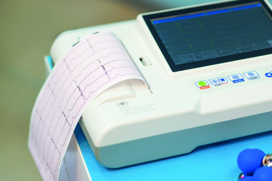 Electrocardiogram machine