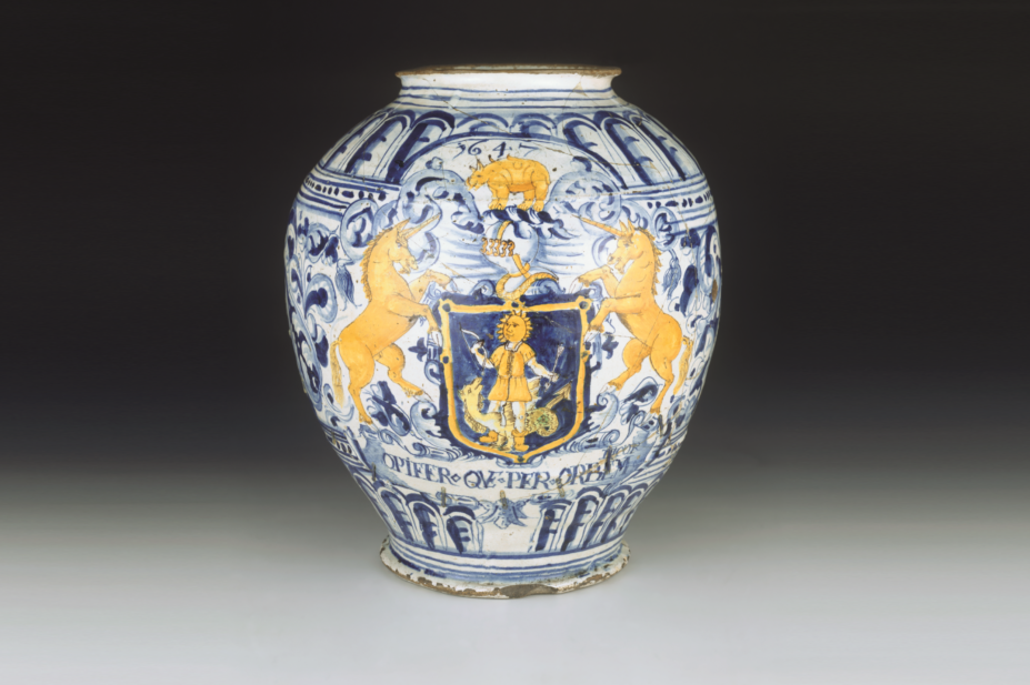 English delftware drug jar, 1647