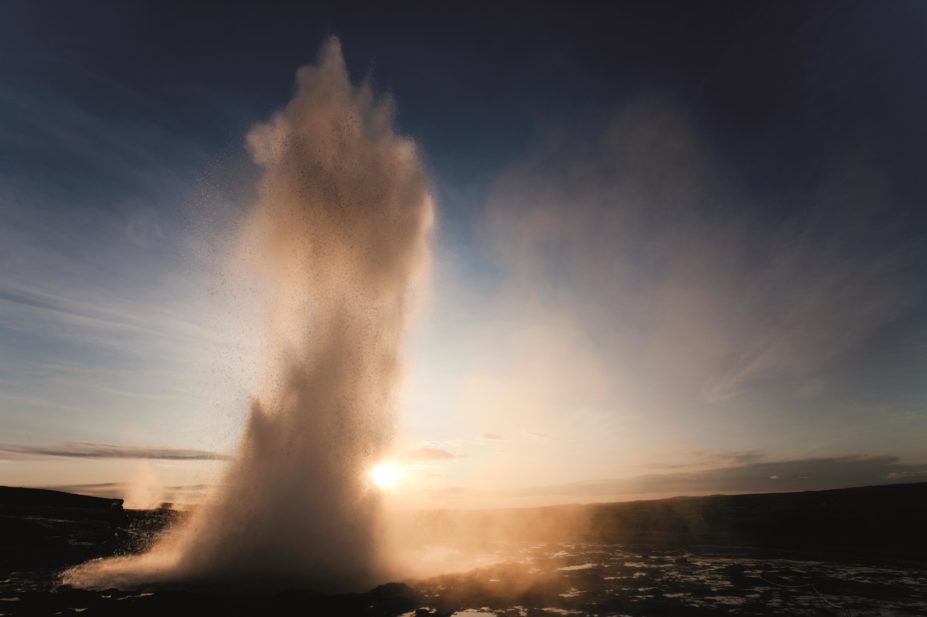 Exploding geyser
