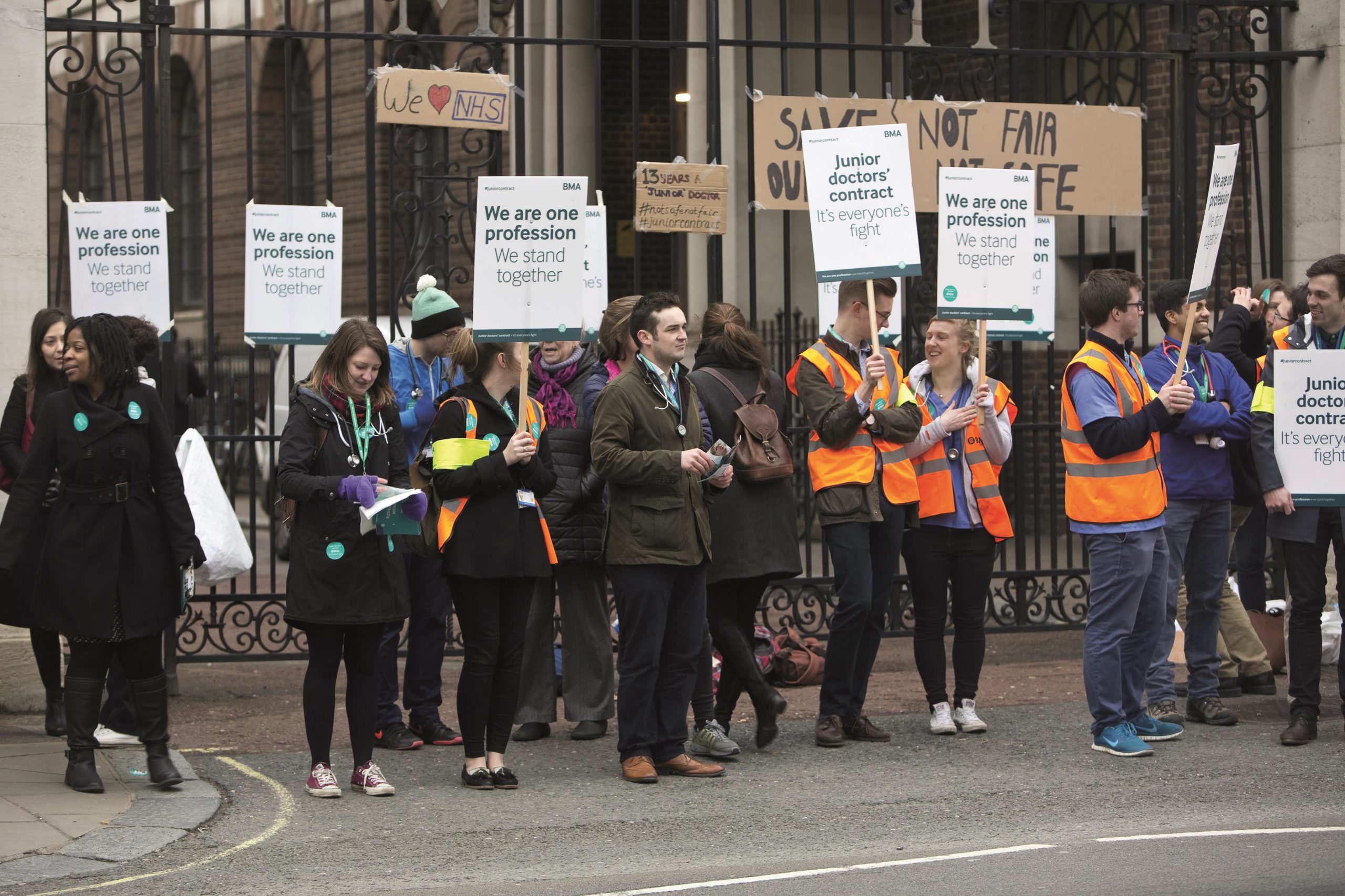 Junior Doctors Press Ahead With Next Round Of Strike Action The   Junior Doctors Strike London 16 Scaled 