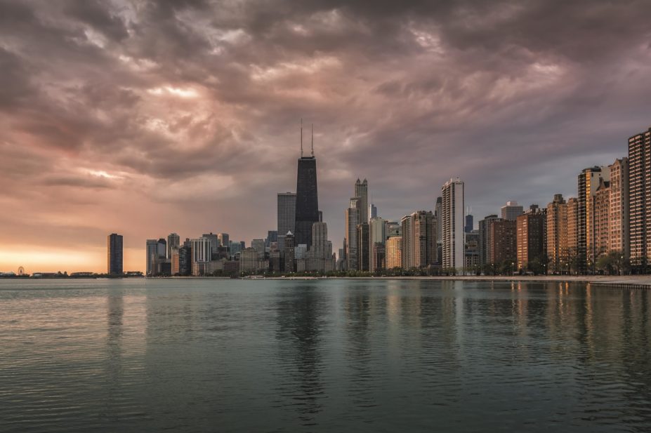 Drugs taken by humans and animals find their way into rivers, lakes and even drinking water, and can have devastating effects on the environment. In the image, the city of Chicago on the borders of Lake Michigan where large amounts of metformin were found