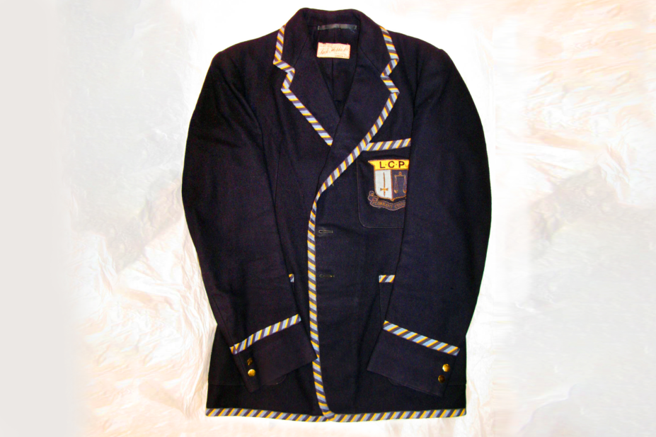 A blazer worn by students at the London College of Pharmacy. Te blazer was made around 1940.