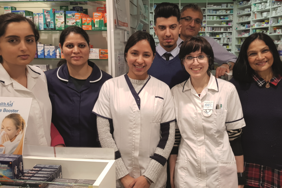 Roding pharmacy staff members and apprentices