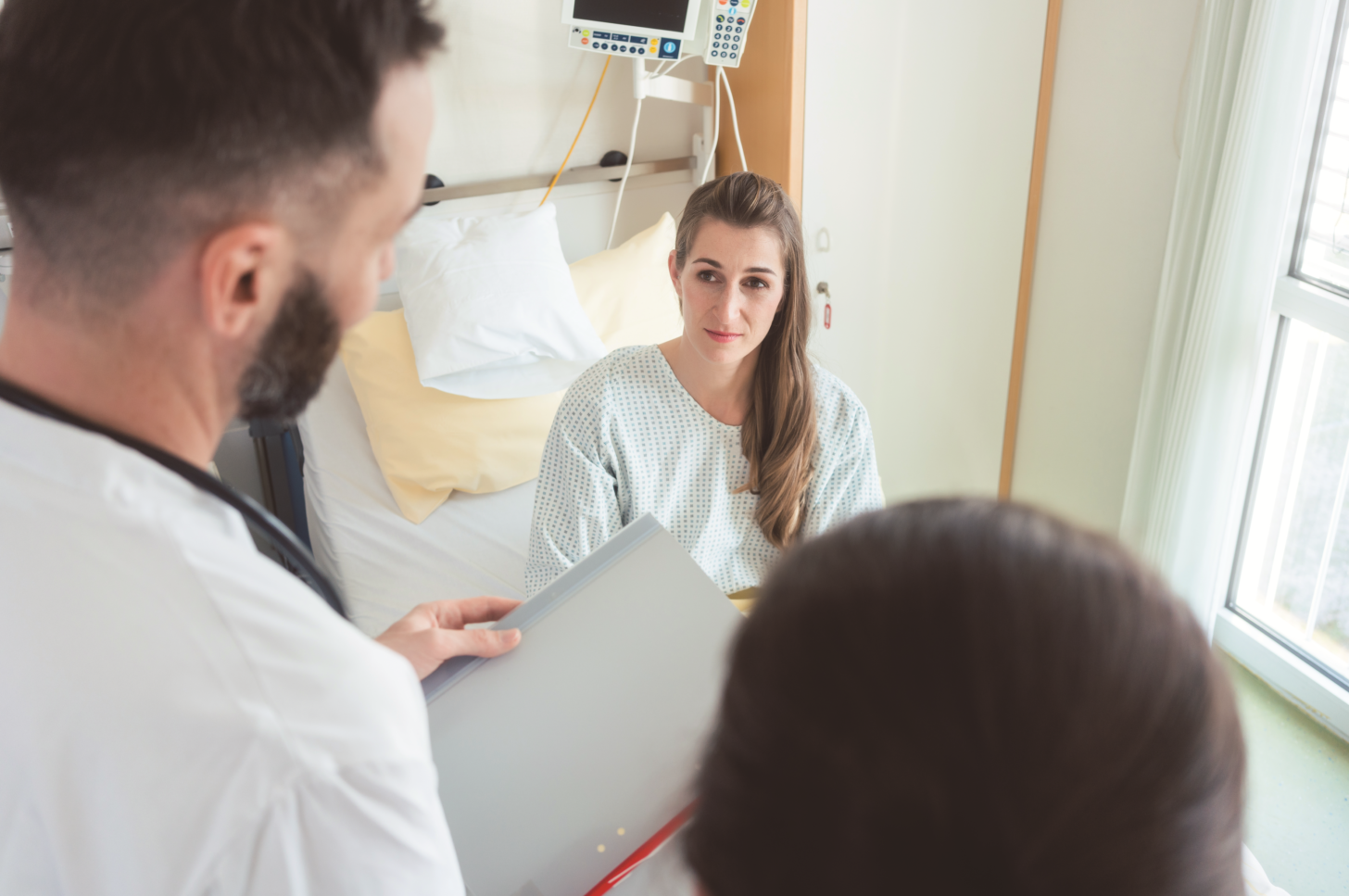 Pharmacists on ward rounds speed up interventions and could save money