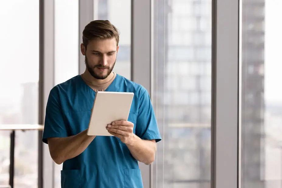 Hospital pharmacist using iPad