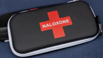 An image of a naloxone kit