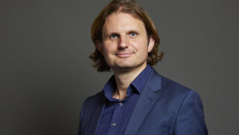 A portrait of Steff Aquarone, Liberal Democrat MP